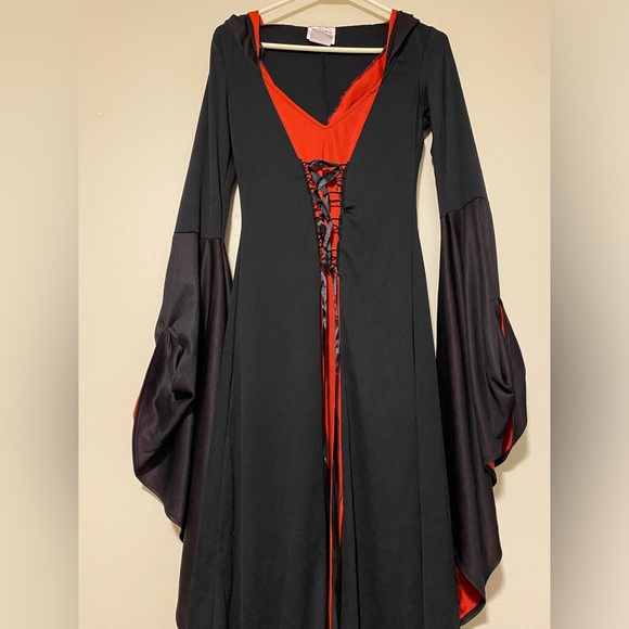 Women Halloween Costume Black and Red Dress Size Small - Picture 1 of 7